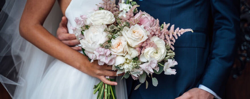 Différentes méthodes pour garder votre bouquet de mariage pour la vie |  Vente en ligne Fleur et Fleurs